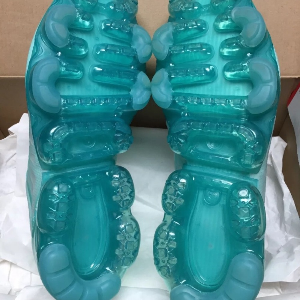 Brand new!! Nike Vapormax “teal tint”. - Picture 4 of 7